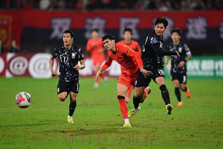 全队拼命曾诚神勇 东亚杯男足0-0战平韩国